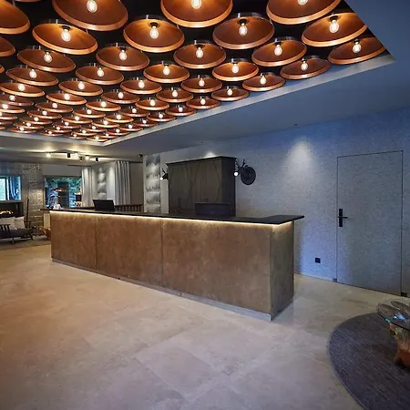 سول سيستر 4 ستيرن سوبيريور فندق كابرون